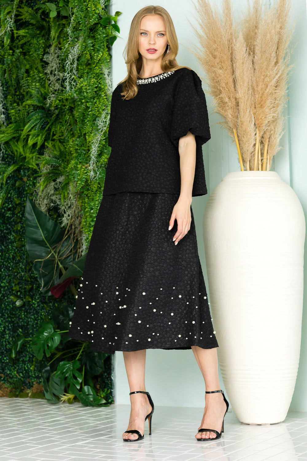 Windelle Textured Top with Pearls - Image 13
